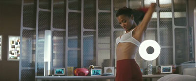 Star Trek (2009) - Uhura